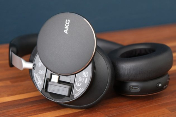 Обзор AKG N9 Hybrid &mdash; наушники с встроенным адаптером