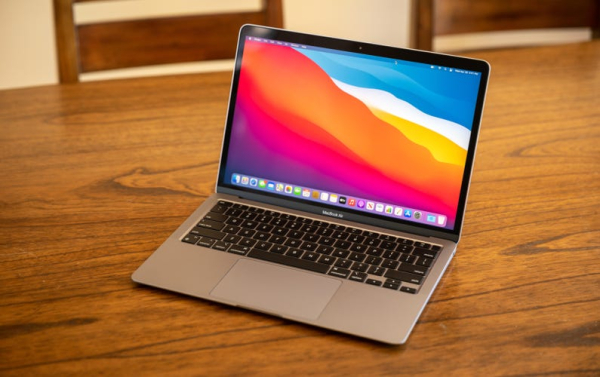 Лучшие MacBook 2025 года: топ-4 модели для дома и офиса