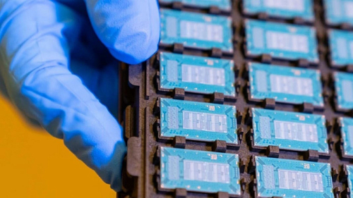 Intel отказывается от дальнейшей разработки стеклянных подложек