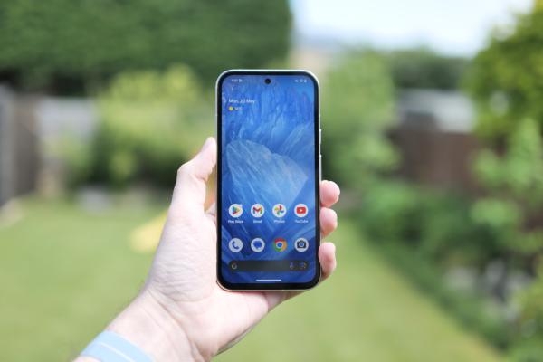 Какой самый лучший Android-телефон? Топ-9 моделей 2025 года