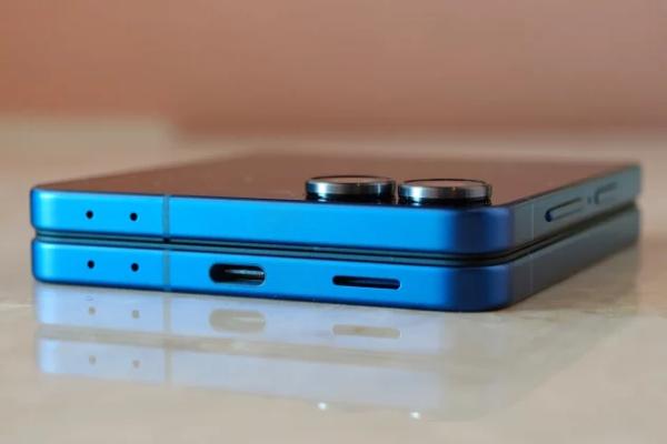 Обзор Galaxy Z Flip 7: две вещи мешают ему стать совершенством Обзор Galaxy Z Flip 7: две вещи мешают ему стать совершенством