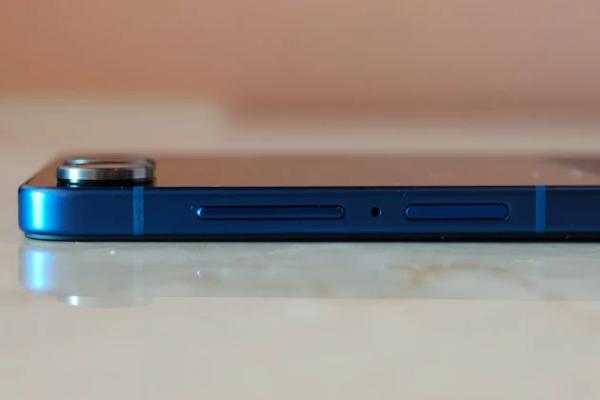 Обзор Galaxy Z Flip 7: две вещи мешают ему стать совершенством Обзор Galaxy Z Flip 7: две вещи мешают ему стать совершенством