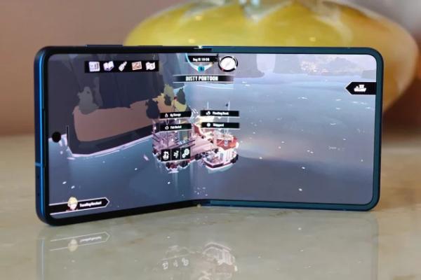 Обзор Galaxy Z Flip 7: две вещи мешают ему стать совершенством Обзор Galaxy Z Flip 7: две вещи мешают ему стать совершенством