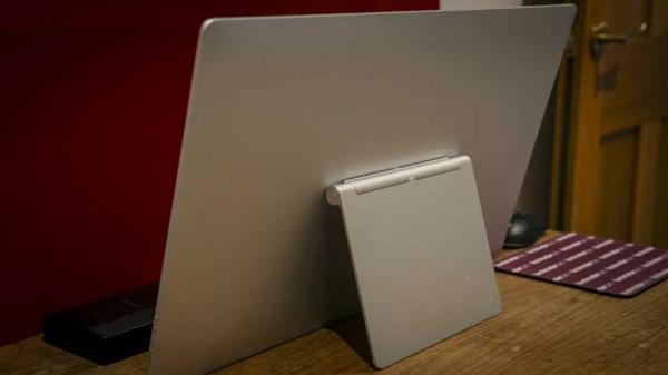 Обзор JGF 27 4K: монитор, который идеально дополняет Mac