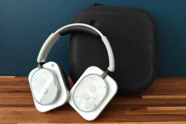 Обзор Nothing Headphone (1): смелый дизайн и другие достоинства