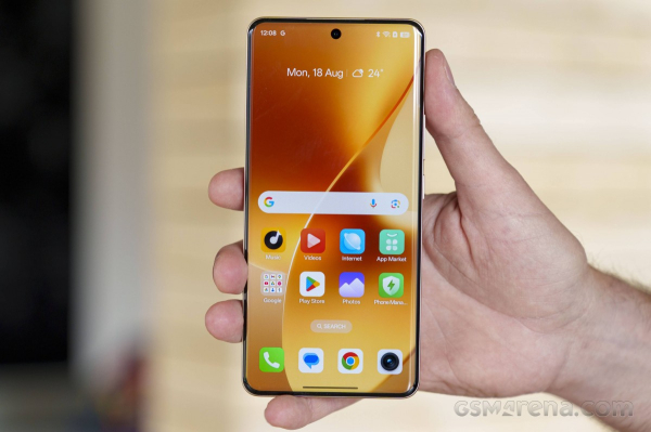 Обзор Realme 15 Pro: куча достоинств и одно вопиющее упущение Обзор Realme 15 Pro: куча достоинств и одно вопиющее упущение