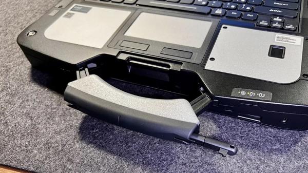 Стоит ли Panasonic Toughbook 40 своих денег? Разбор
