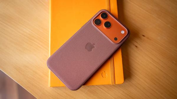 Обзор Apple iPhone 17 Pro Max — холоднее, ярче, дольше Обзор Apple iPhone 17 Pro Max — холоднее, ярче, дольше