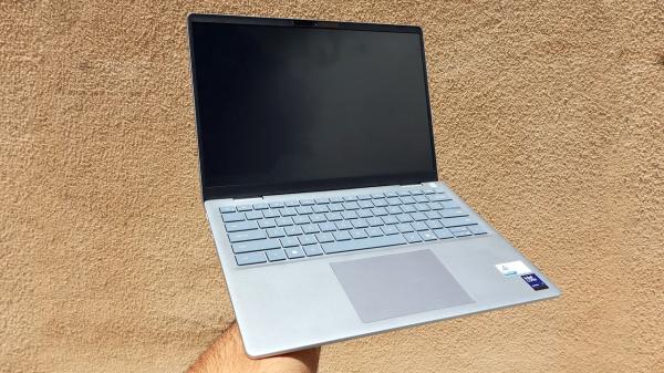Обзор Dell 14 Plus — лучший ноутбук для работы и поездок Обзор Dell 14 Plus — лучший ноутбук для работы и поездок
