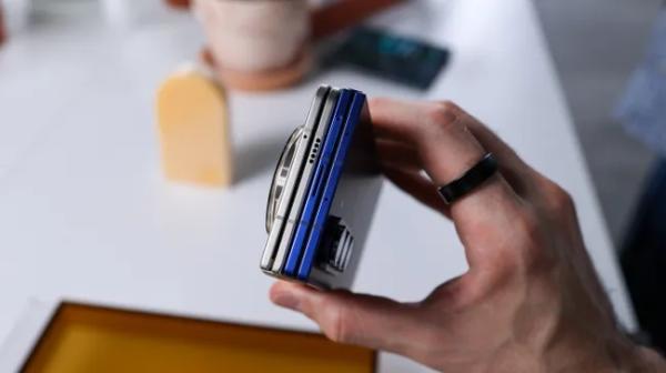 Обзор Galaxy Z Fold 7: Samsung наконец-то догнал конкурентов Обзор Galaxy Z Fold 7: Samsung наконец-то догнал конкурентов