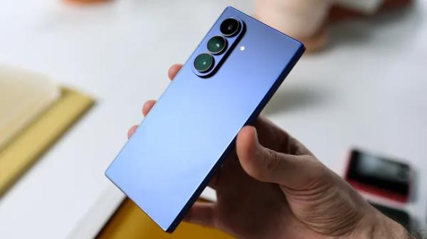 Обзор Galaxy Z Fold 7: Samsung наконец-то догнал конкурентов Обзор Galaxy Z Fold 7: Samsung наконец-то догнал конкурентов