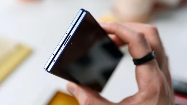 Обзор Galaxy Z Fold 7: Samsung наконец-то догнал конкурентов Обзор Galaxy Z Fold 7: Samsung наконец-то догнал конкурентов