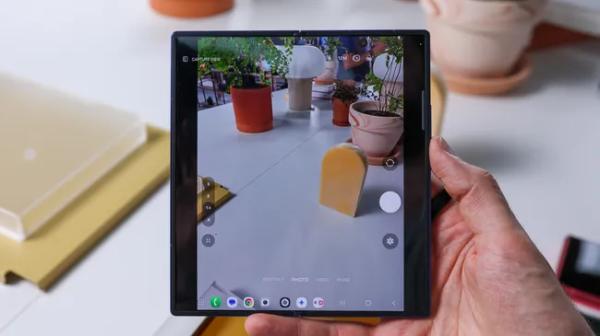 Обзор Galaxy Z Fold 7: Samsung наконец-то догнал конкурентов Обзор Galaxy Z Fold 7: Samsung наконец-то догнал конкурентов