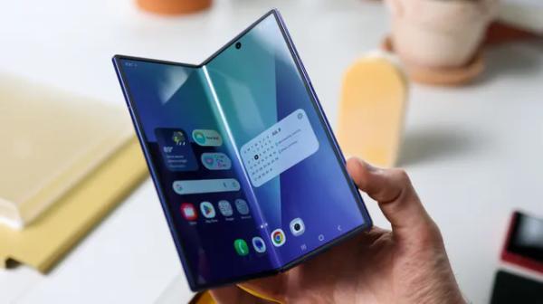 Обзор Galaxy Z Fold 7: Samsung наконец-то догнал конкурентов Обзор Galaxy Z Fold 7: Samsung наконец-то догнал конкурентов