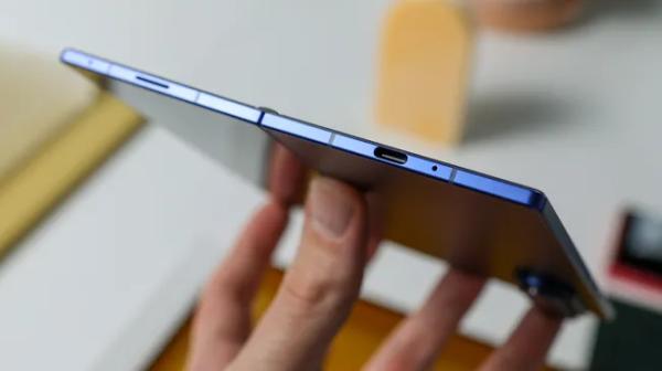 Обзор Galaxy Z Fold 7: Samsung наконец-то догнал конкурентов Обзор Galaxy Z Fold 7: Samsung наконец-то догнал конкурентов