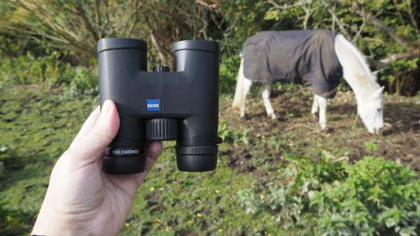 Обзор бинокля Zeiss Conquest HDX 10×32: компактный и всепогодный Обзор бинокля Zeiss Conquest HDX 10×32: компактный и всепогодный