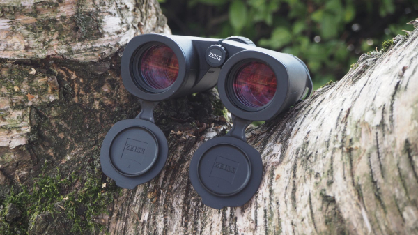 Обзор бинокля Zeiss Conquest HDX 10×32: компактный и всепогодный Обзор бинокля Zeiss Conquest HDX 10×32: компактный и всепогодный