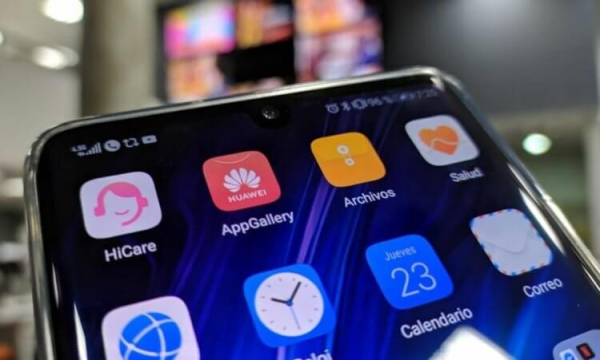 Чем Samsung Galaxy Z TriFold отличается от Huawei Mate XTs Чем Samsung Galaxy Z TriFold отличается от Huawei Mate XTs