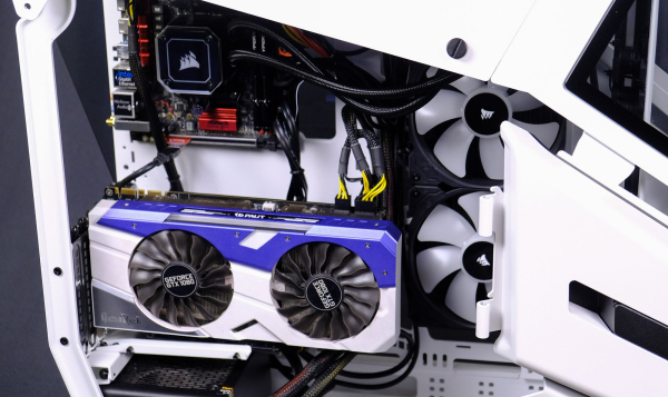 Обзор корпуса Thermaltake AH T600 Snow