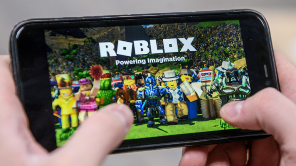 Кремль фиксирует много обращений от детей по ситуации вокруг блокировки Roblox