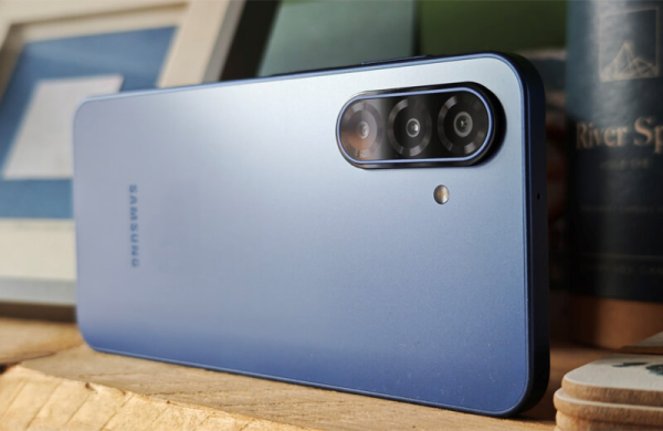 Обзор Samsung Galaxy A17: бюджетного смартфона почти без обновлений