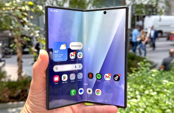 Обзор Samsung Galaxy Z Fold 7: пожалуй главного складного смартфона 2025 года Обзор Samsung Galaxy Z Fold 7: пожалуй главного складного смартфона 2025 года