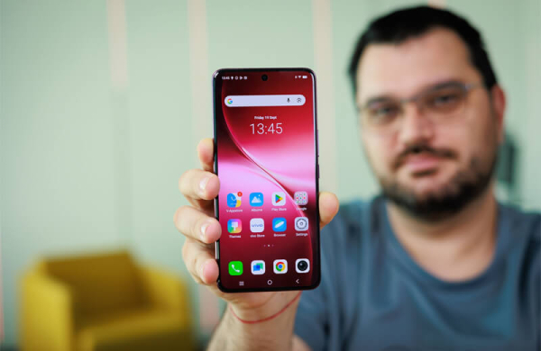 Обзор Vivo V60: выгодного смартфона с камерами от Zeiss Обзор Vivo V60: выгодного смартфона с камерами от Zeiss