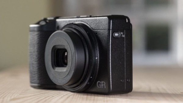 Обзор камеры Ricoh GR IV &mdash; неожиданное улучшение&nbsp;
