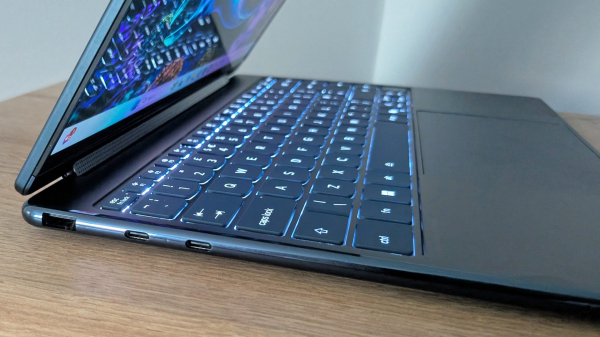 Обзор Lenovo Yoga 9i 2-in-1 Gen 10 Aura Edition: универсальный ноутбук с великолепным OLED-дисплеем