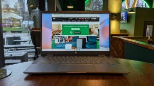 Обзор Lenovo Yoga 9i 2-in-1 Gen 10 Aura Edition: универсальный ноутбук с великолепным OLED-дисплеем
