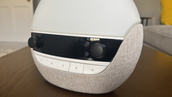 Обзор Lumie Bodyclock Luxe 700FM (2025): премиальный будильник для бодрого утра Обзор Lumie Bodyclock Luxe 700FM (2025): премиальный будильник для бодрого утра