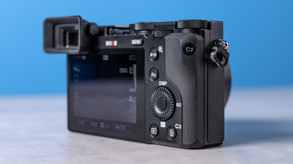 Обзор Sony RX1R III: достойная камера по грабительской цене Обзор Sony RX1R III: достойная камера по грабительской цене