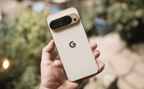 Раз и навсегда разрешаем важный спор: что лучше Pixel или Samsung