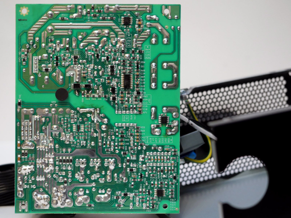 Обзор и тест блока питания ADATA XPG Pylon 650W