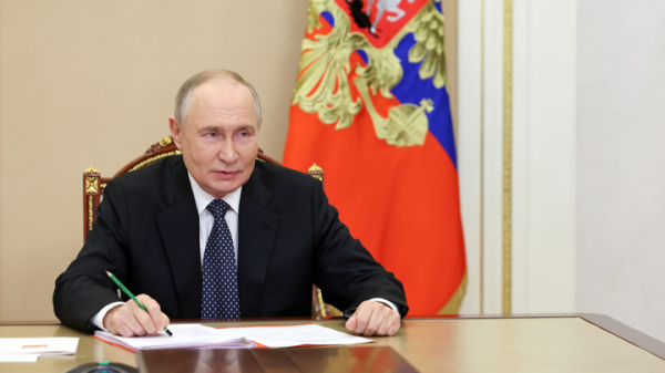 Путин призвал помогать отечественным проектам в сфере беспилотных технологий