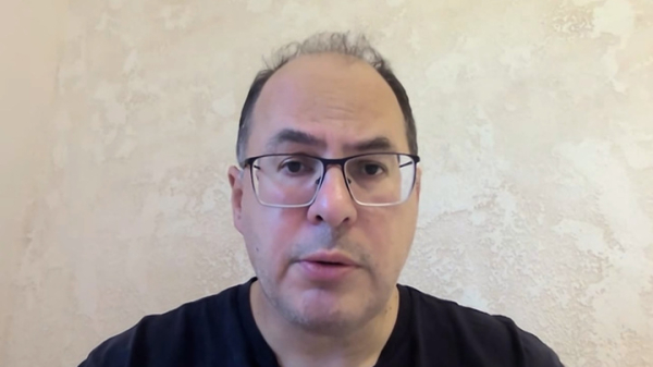 Эксперт Муртазин: надо активно пересаживать чиновников на российские мессенджеры