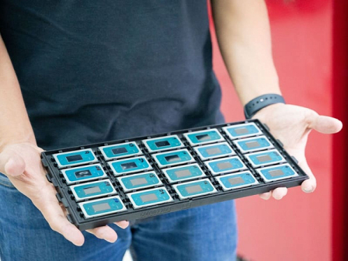 Intel перераспределяет мощности, снижая производство клиентских процессоров