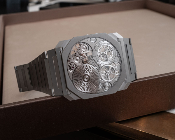 Обзор Bulgari Octo Finissimo Ultra Tourbillon: 1,85 мм
