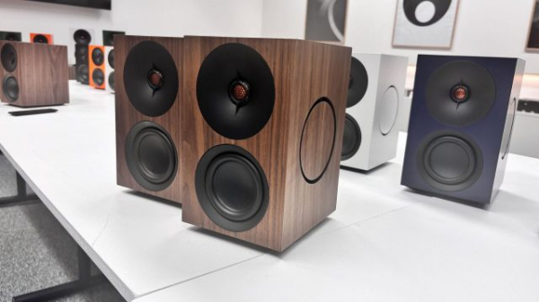 Обзор Cambridge Audio L/RX: сможет ли она обойти хиты от KEF?