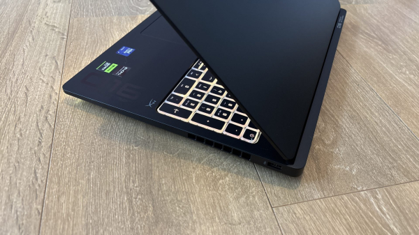 Обзор HP Omen Max 16 &mdash; мощный игровой ноутбук с RTX 5080