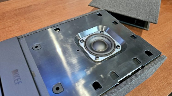 Обзор KEF XIO — саундбар с великолепным звуком и басом Обзор KEF XIO — саундбар с великолепным звуком и басом