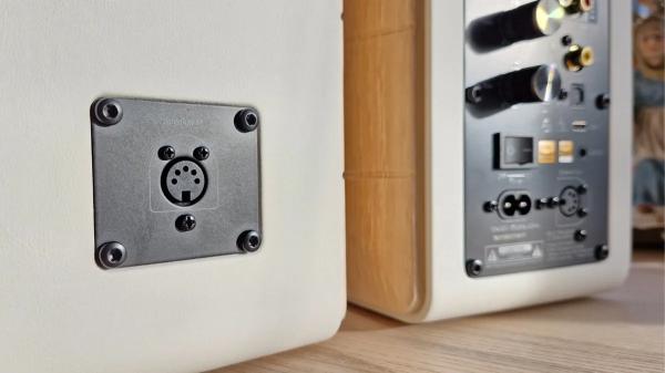 Обзор колонок Edifier S880DB MKII: почти идеальны, но у них есть фатальный недостаток Обзор колонок Edifier S880DB MKII: почти идеальны, но у них есть фатальный недостаток