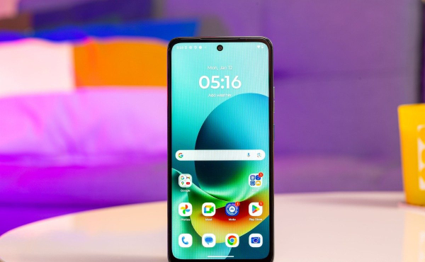 Обзор Motorola Moto G Play (2026): яркий бюджетник с 120 Гц