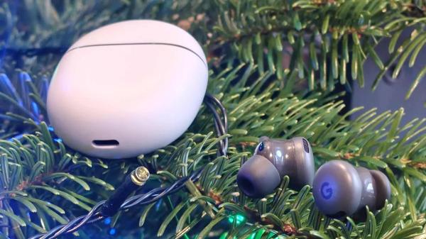 Обзор наушников Pixel Buds 2a &mdash; бюджетные наушники, которые не стыдно покупать