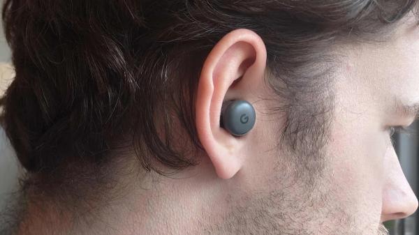 Обзор наушников Pixel Buds 2a &mdash; бюджетные наушники, которые не стыдно покупать
