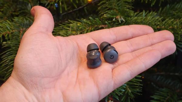 Обзор наушников Pixel Buds 2a &mdash; бюджетные наушники, которые не стыдно покупать