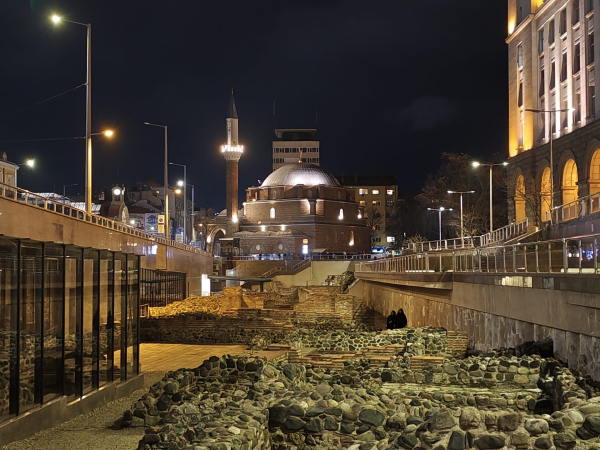 Обзор Poco M8 Pro: надежное устройство по разумной цене