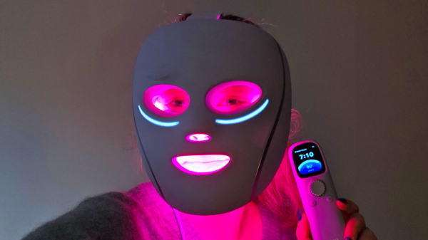 Обзор Shark CryoGlow &mdash; умная LED-маска для лица и глаз