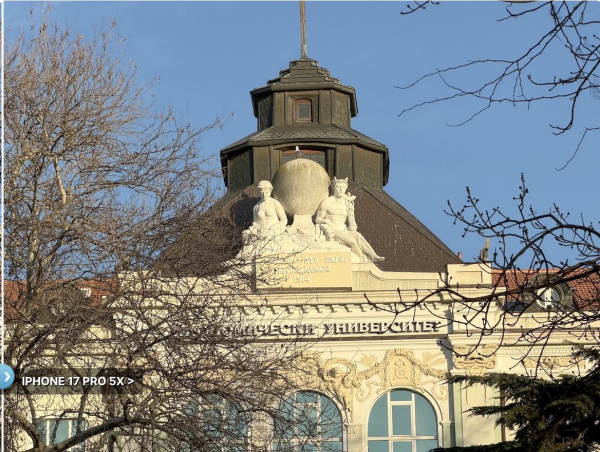 Сравнение фото, снятых на Honor Magic8 Pro и iPhone 17 Pro: примеры снимков&nbsp;