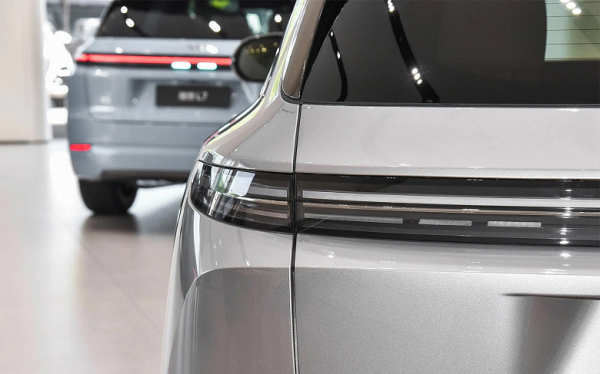 Россияне действительно не могут поставить на учет автомобили Li Auto &mdash; официальный дистрибутор подтвердил проблемы